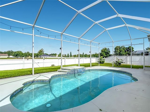 220 RONJA LANE, Valrico, FL 33594