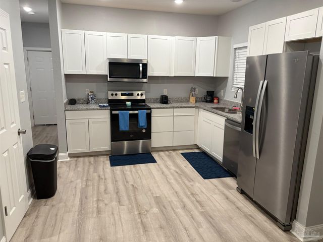 2318 W Lakeview Ave, Pensacola, FL 32505
