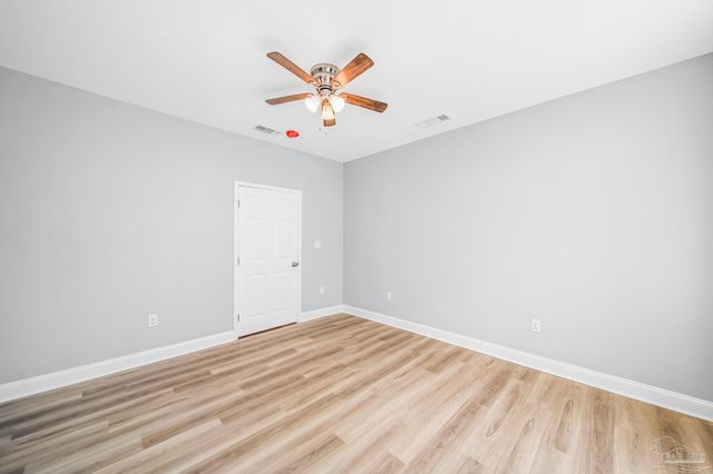2318 W Lakeview Ave, Pensacola, FL 32505