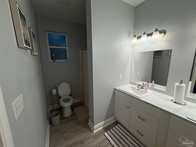 2318 W Lakeview Ave, Pensacola, FL 32505