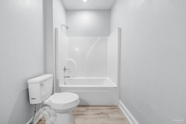 2318 W Lakeview Ave, Pensacola, FL 32505