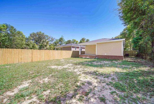 2318 W Lakeview Ave, Pensacola, FL 32505