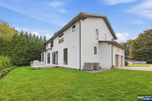 295 Schraalenburgh Road, Haworth, NJ 07641