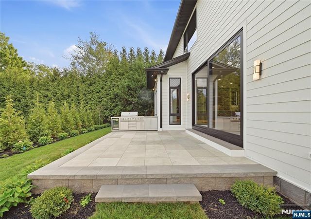 295 Schraalenburgh Road, Haworth, NJ 07641