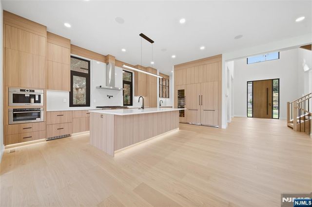 295 Schraalenburgh Road, Haworth, NJ 07641