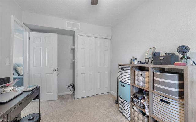 20 S Colin DR, Portsmouth, VA 23701