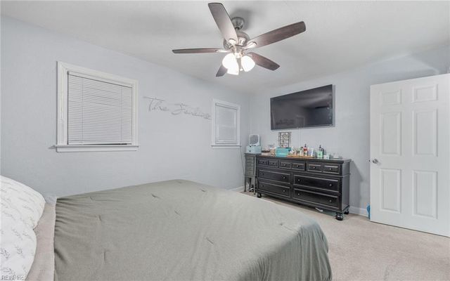 20 S Colin DR, Portsmouth, VA 23701