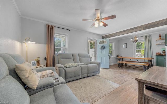 20 S Colin DR, Portsmouth, VA 23701