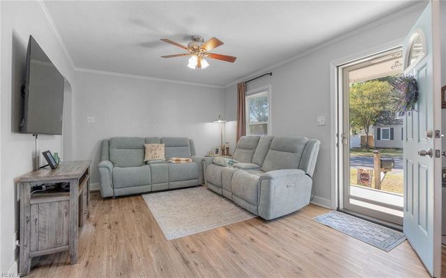 20 S Colin DR, Portsmouth, VA 23701