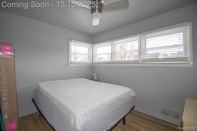 20000 Lancaster Street, Harper Woods, MI 48225