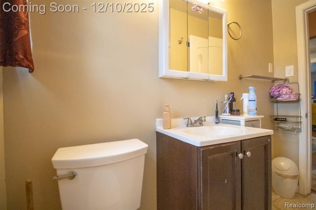 20000 Lancaster Street, Harper Woods, MI 48225