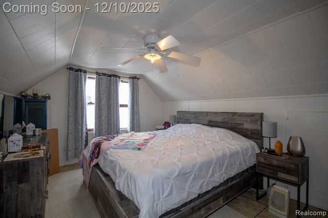 20000 Lancaster Street, Harper Woods, MI 48225