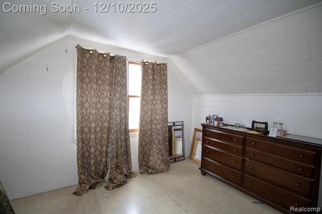 20000 Lancaster Street, Harper Woods, MI 48225