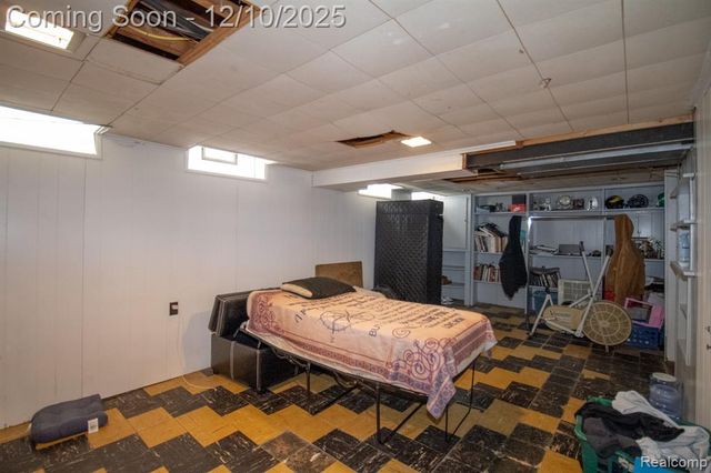 20000 Lancaster Street, Harper Woods, MI 48225