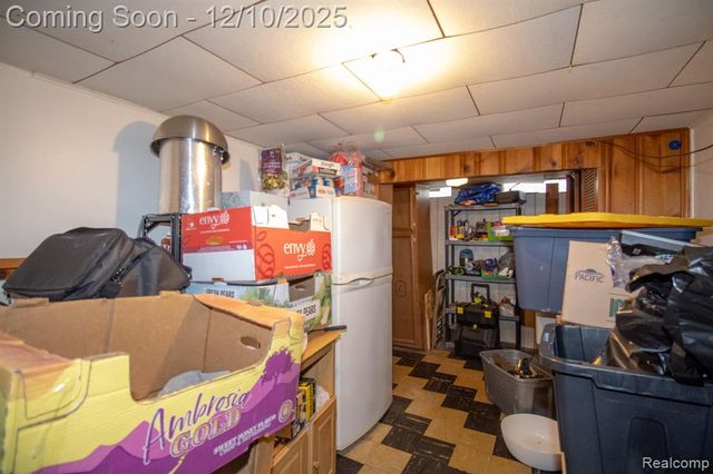 20000 Lancaster Street, Harper Woods, MI 48225