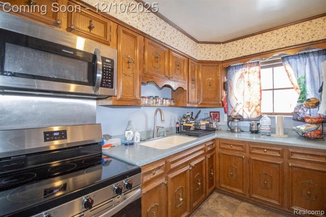 20000 Lancaster Street, Harper Woods, MI 48225