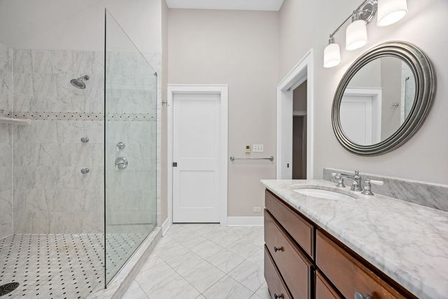 5132 Grand Avenue, Downers Grove, IL 60515