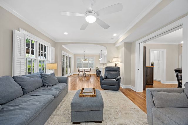 5132 Grand Avenue, Downers Grove, IL 60515
