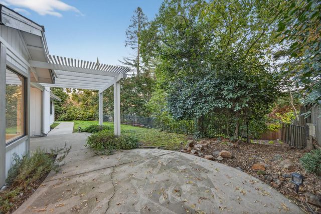 825 Mount Ranier Way, El Dorado Hills, CA 95762