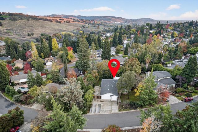 825 Mount Ranier Way, El Dorado Hills, CA 95762