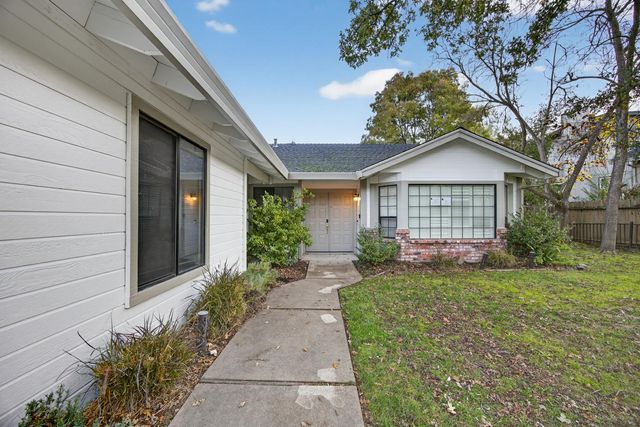 825 Mount Ranier Way, El Dorado Hills, CA 95762