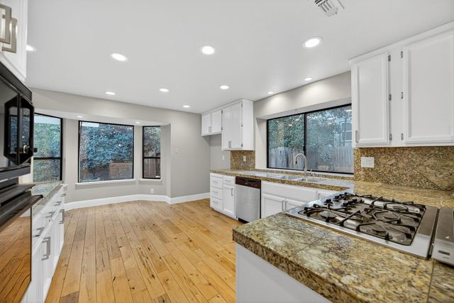 825 Mount Ranier Way, El Dorado Hills, CA 95762