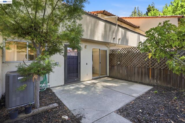 2060 Briscoe Terrace, Fremont, CA 94539
