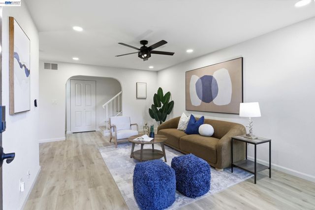 2060 Briscoe Terrace, Fremont, CA 94539
