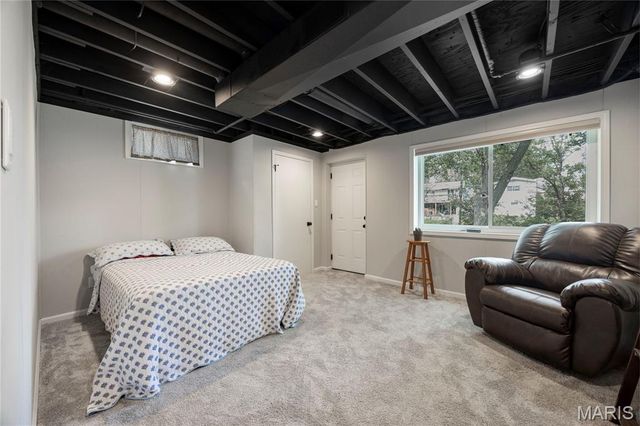 1221 Momarte Lane, Creve Coeur, MO 63146