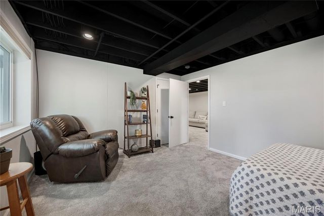 1221 Momarte Lane, Creve Coeur, MO 63146