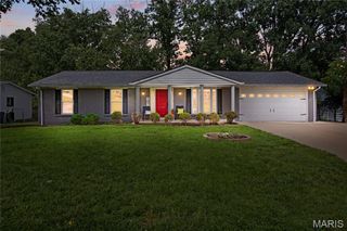 1221 Momarte Lane, Creve Coeur, MO 63146