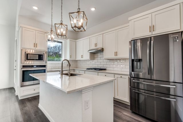 9807 Romo Street, Irving, TX 75063