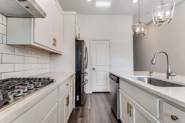 9807 Romo Street, Irving, TX 75063