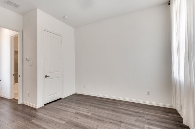 9807 Romo Street, Irving, TX 75063