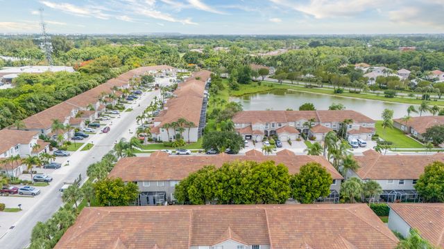 8279 Via Leonessa Drive, Boca Raton, FL 33433