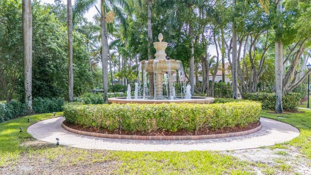 8279 Via Leonessa Drive, Boca Raton, FL 33433