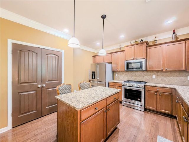 40 Village Green Court SW, Lilburn, GA 30047