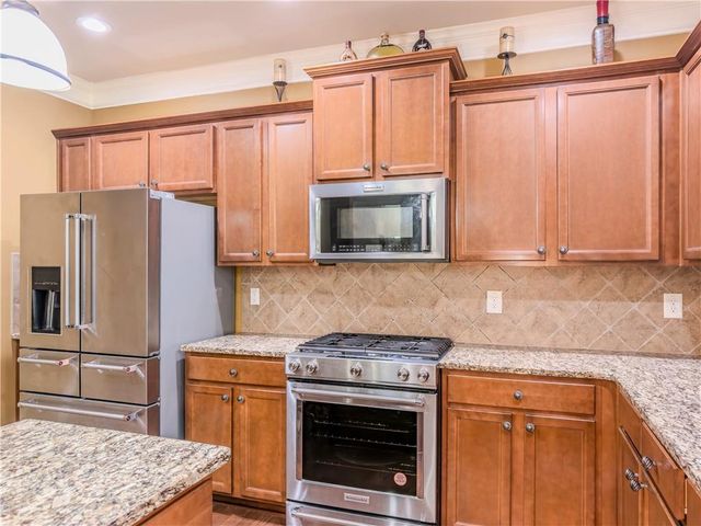 40 Village Green Court SW, Lilburn, GA 30047