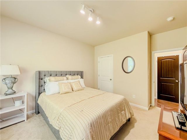 40 Village Green Court SW, Lilburn, GA 30047