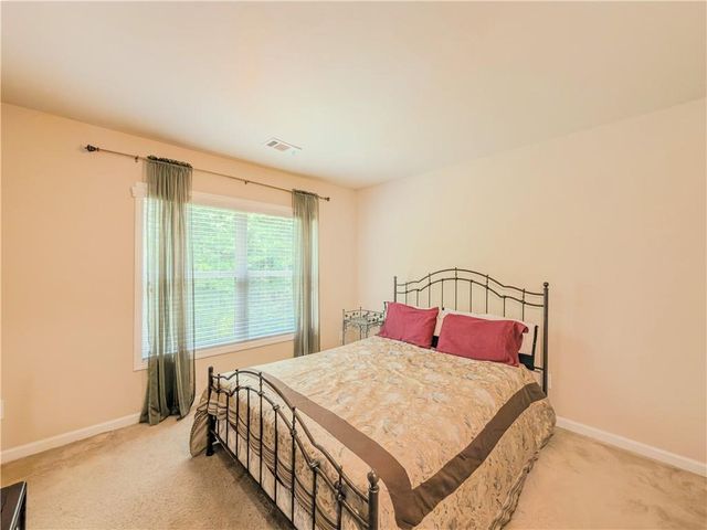 40 Village Green Court SW, Lilburn, GA 30047