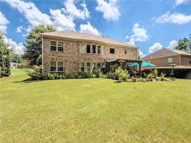 40 Village Green Court SW, Lilburn, GA 30047