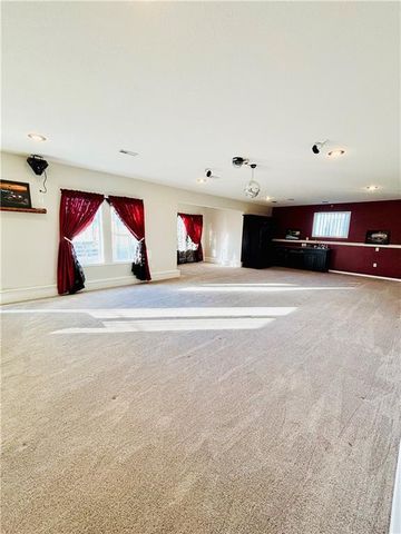 414 S Borgman Road, Buckner, MO 64016