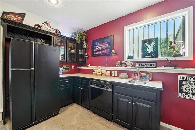 414 S Borgman Road, Buckner, MO 64016