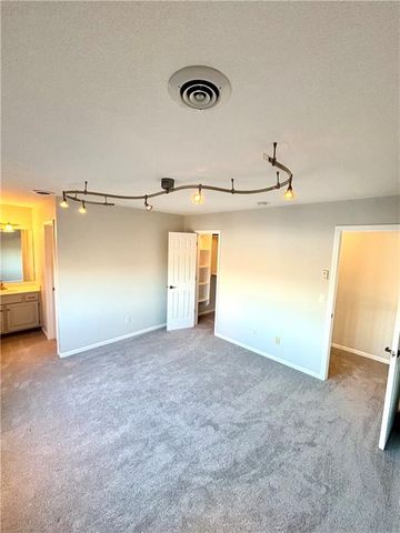 414 S Borgman Road, Buckner, MO 64016