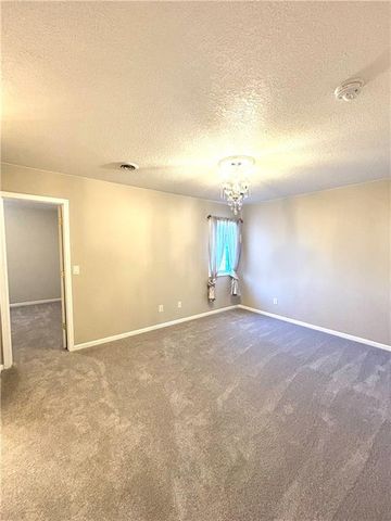 414 S Borgman Road, Buckner, MO 64016