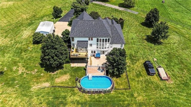 414 S Borgman Road, Buckner, MO 64016