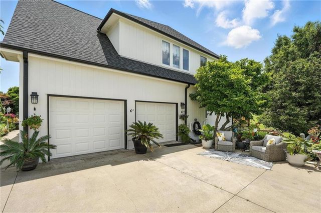 414 S Borgman Road, Buckner, MO 64016