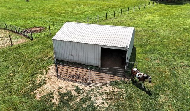 414 S Borgman Road, Buckner, MO 64016