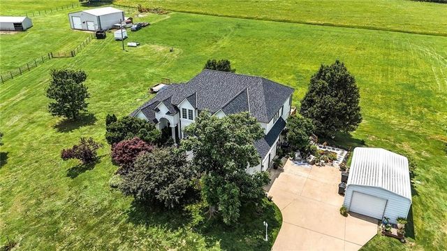 414 S Borgman Road, Buckner, MO 64016