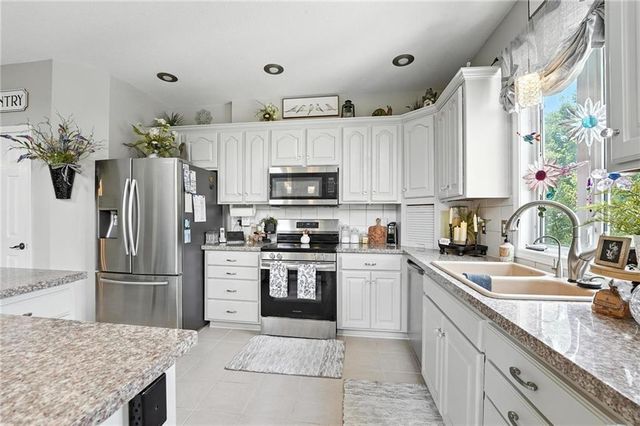 414 S Borgman Road, Buckner, MO 64016